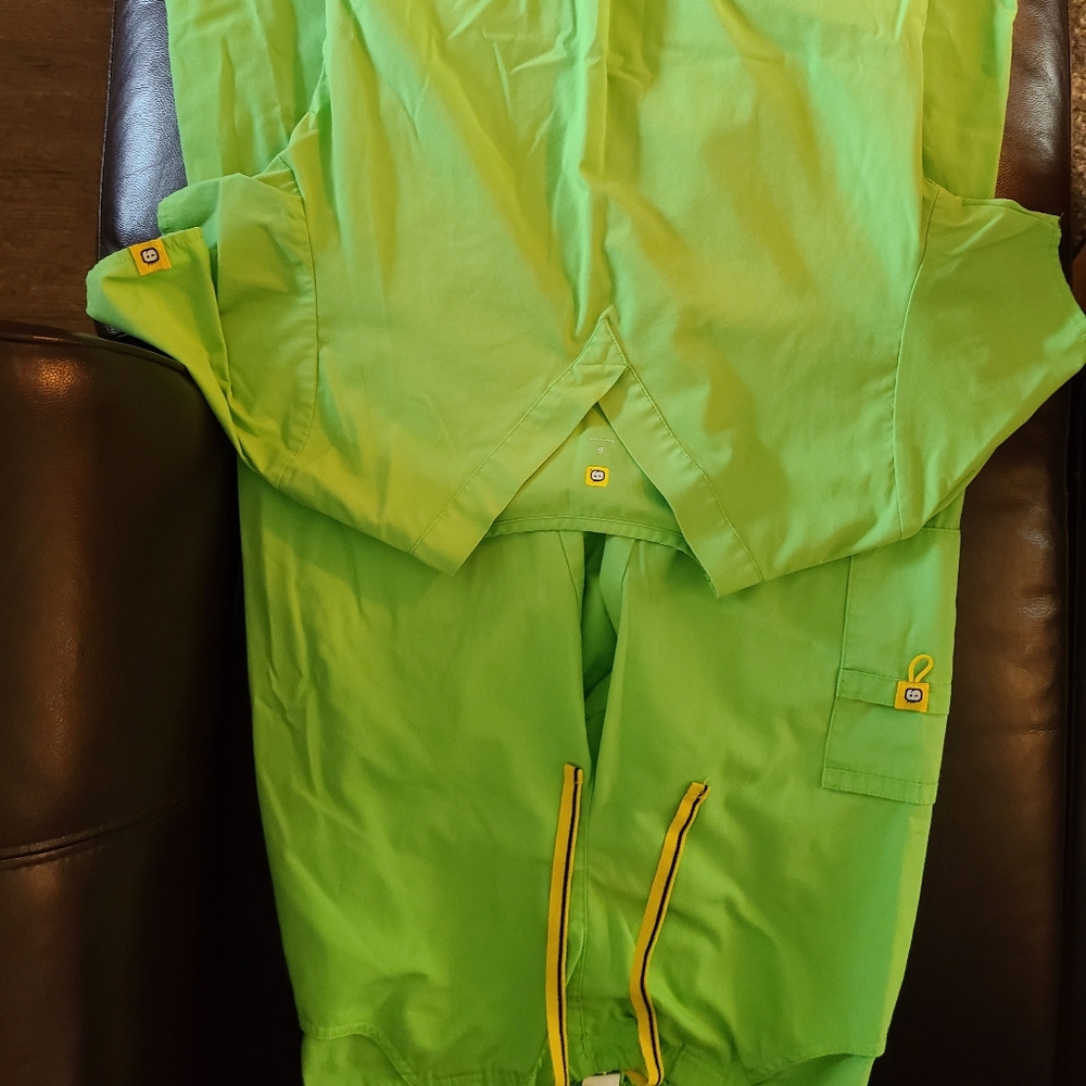 Women's scrubs medium 1 pair